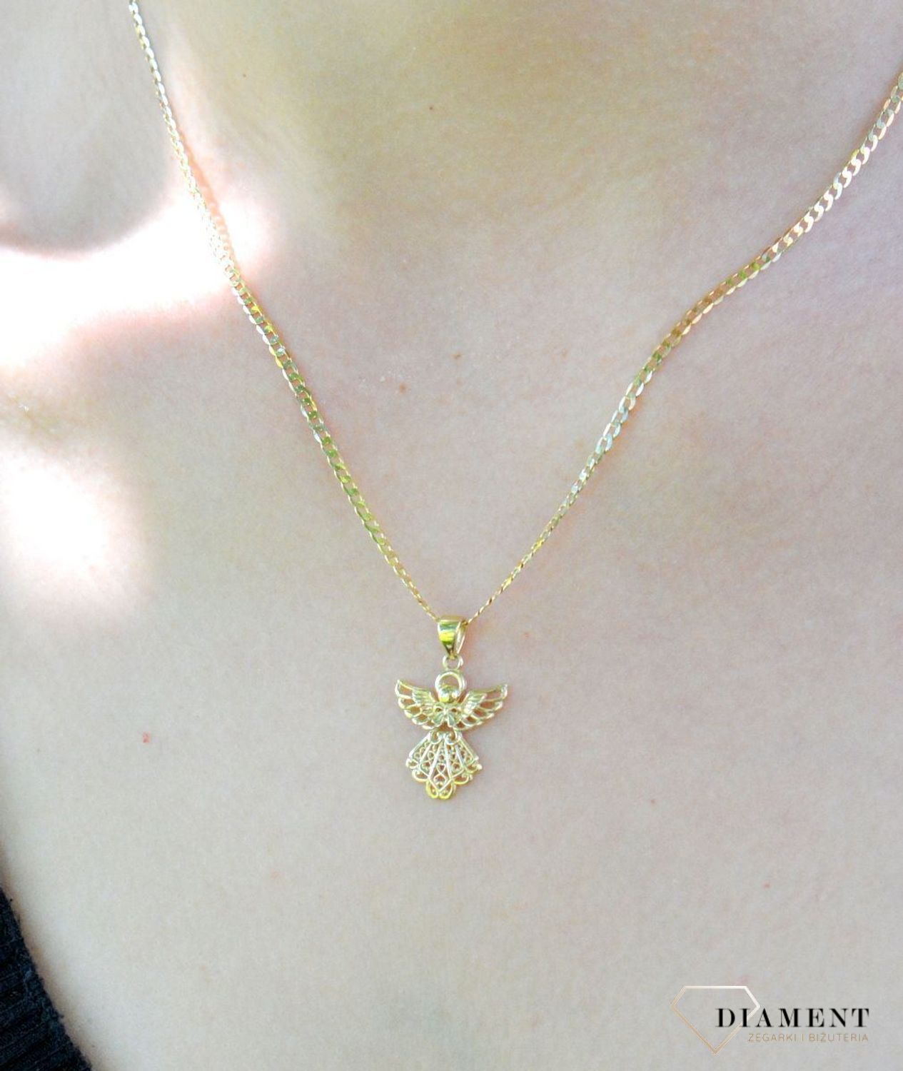 Złota zawieszka aniołek próby 585 ZA 7402 375fg.jpg